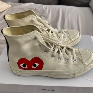 Comme Des Garçons PLAY Converse
